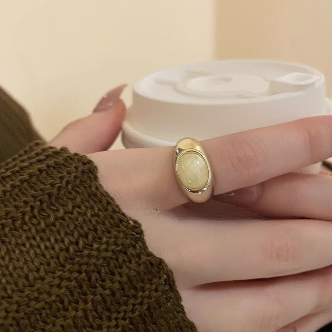 Natural Stone Open Ring for Women - Vintage Elegant, Fashionable Niche Design, Trendy Friendship Ring