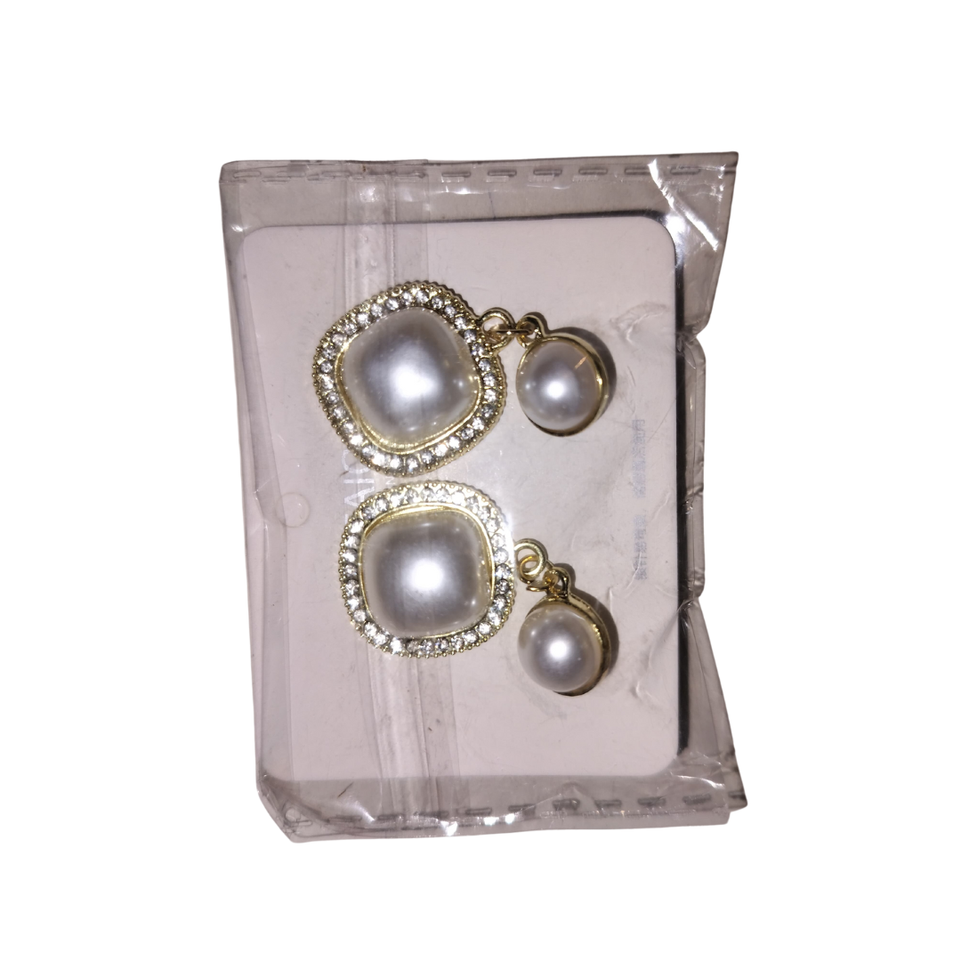 Pearl Stud Earrings Set - Unique Lightweight Luxury Design
