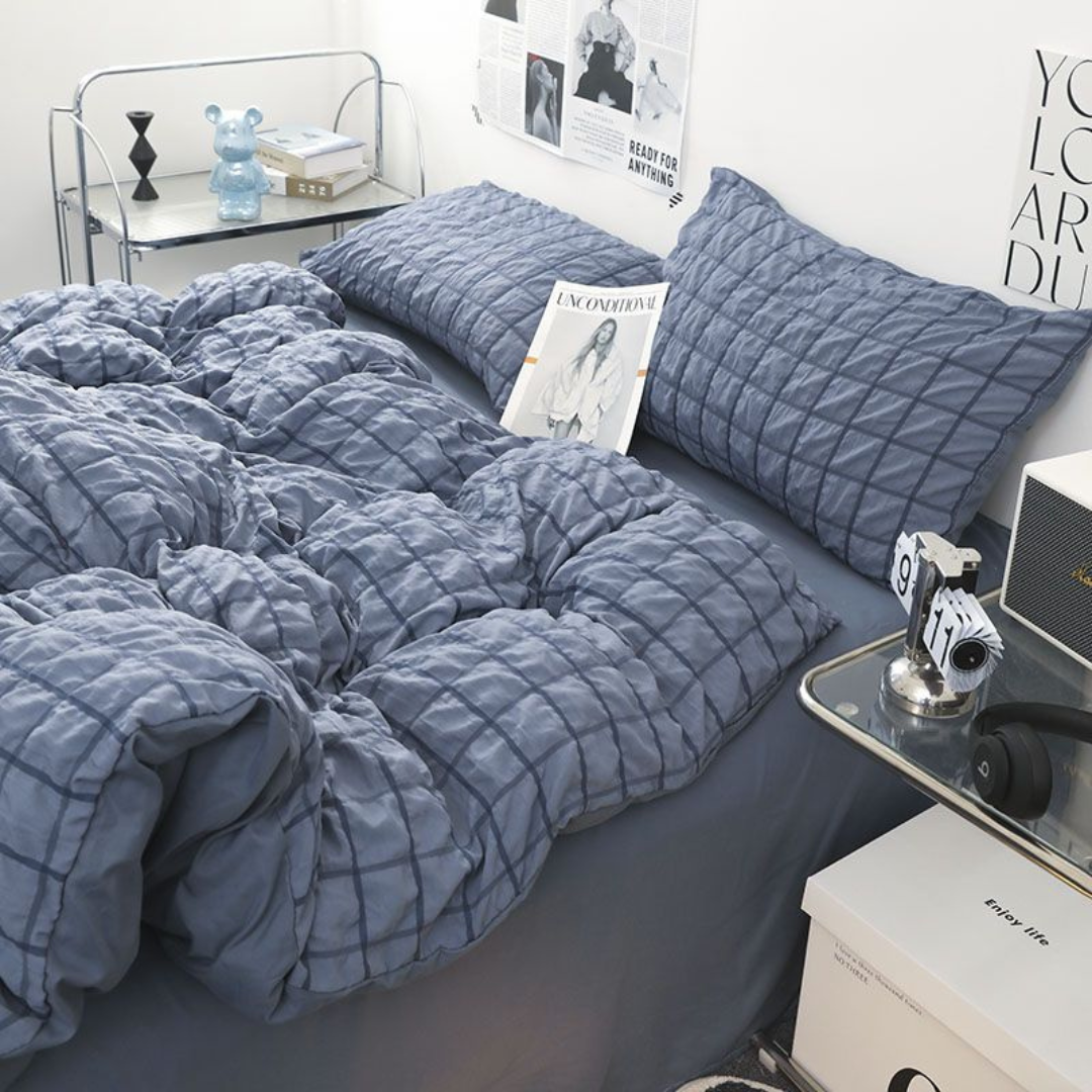 Korean Style Minimalist Lace Bedding Set – Ultra Soft 3/4 Piece Comforter Set for Dorm or Home