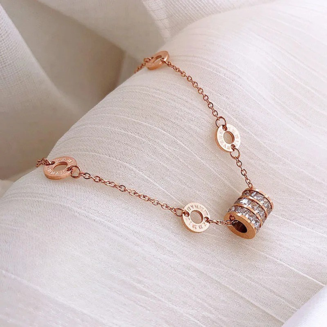 Women's Light Luxury Bracelet – Simple High-End Niche Fashion Design