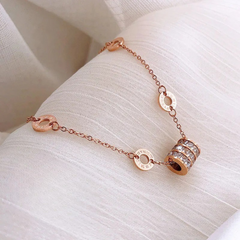 Women's Light Luxury Bracelet – Simple High-End Niche Fashion Design
