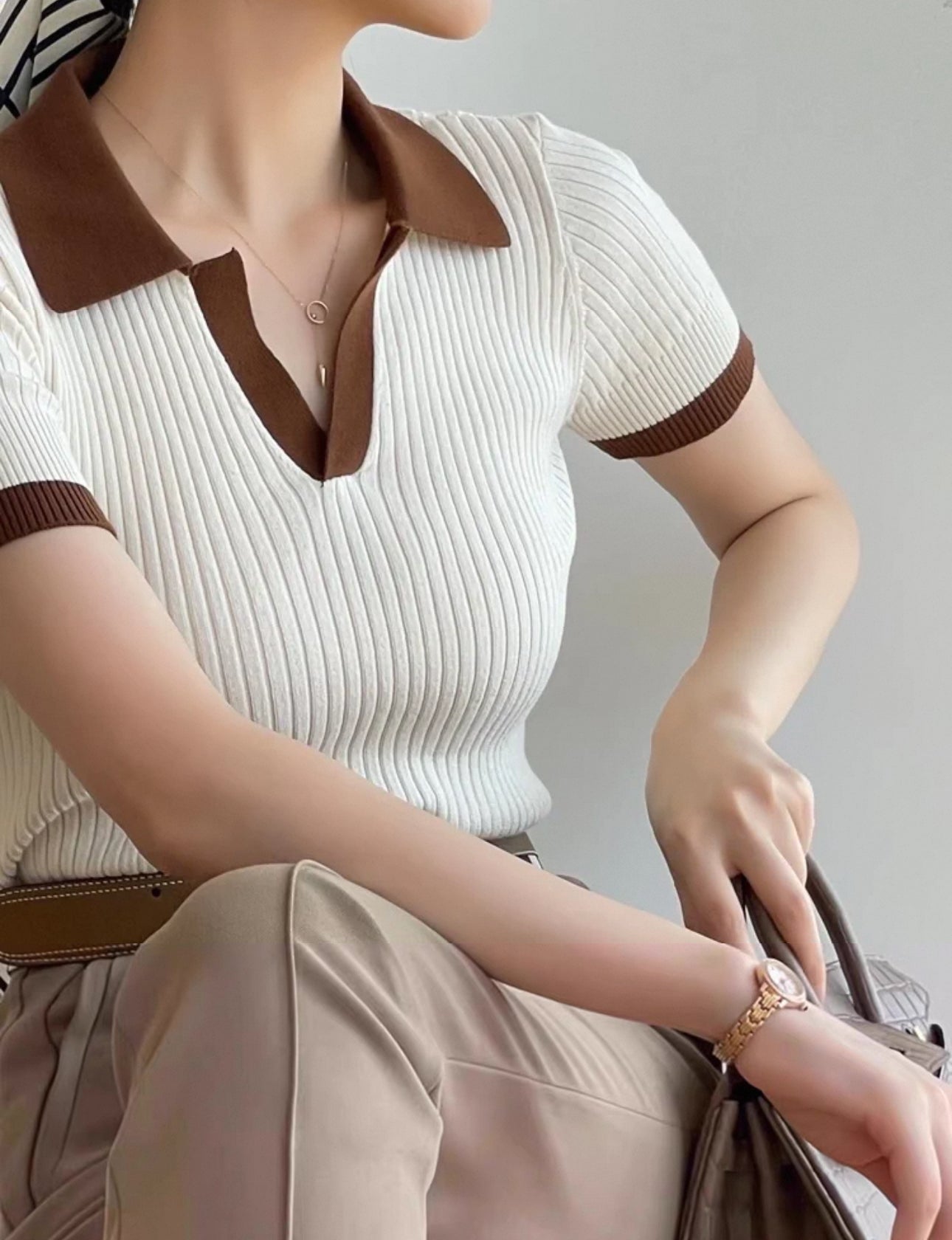 Korean Contrast Color Polo Collar Knit T-Shirt – Slim Fit Retro Short Sleeve Top for Women