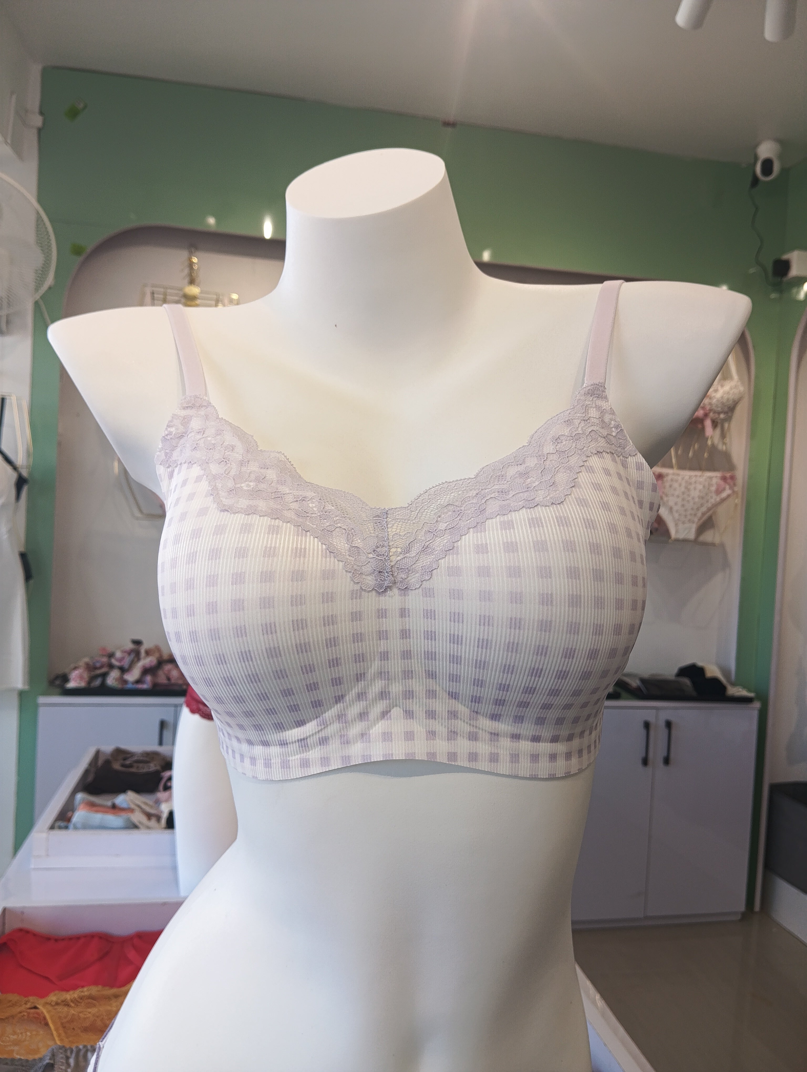 Plaid Seamless Wireless Bra – Cooling Comfortable Thin Cup for Natural Shape