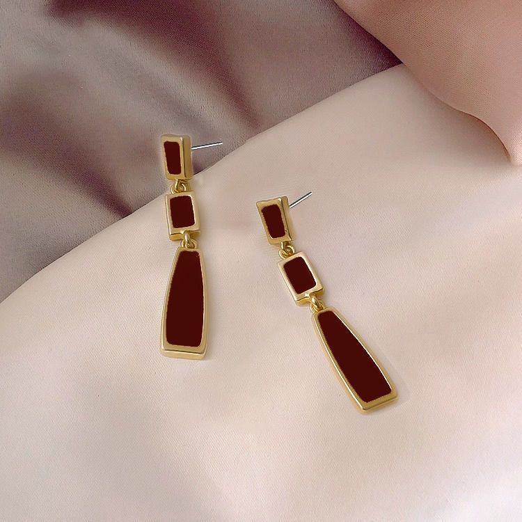 Retro Red Baroque Pearl Simple and High-end  Earrings for Women