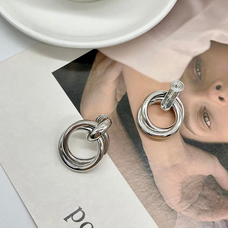 Baroque Metal No-Hole Ear Clips for Women | Exaggerated INS Style Round Hoop Earrings