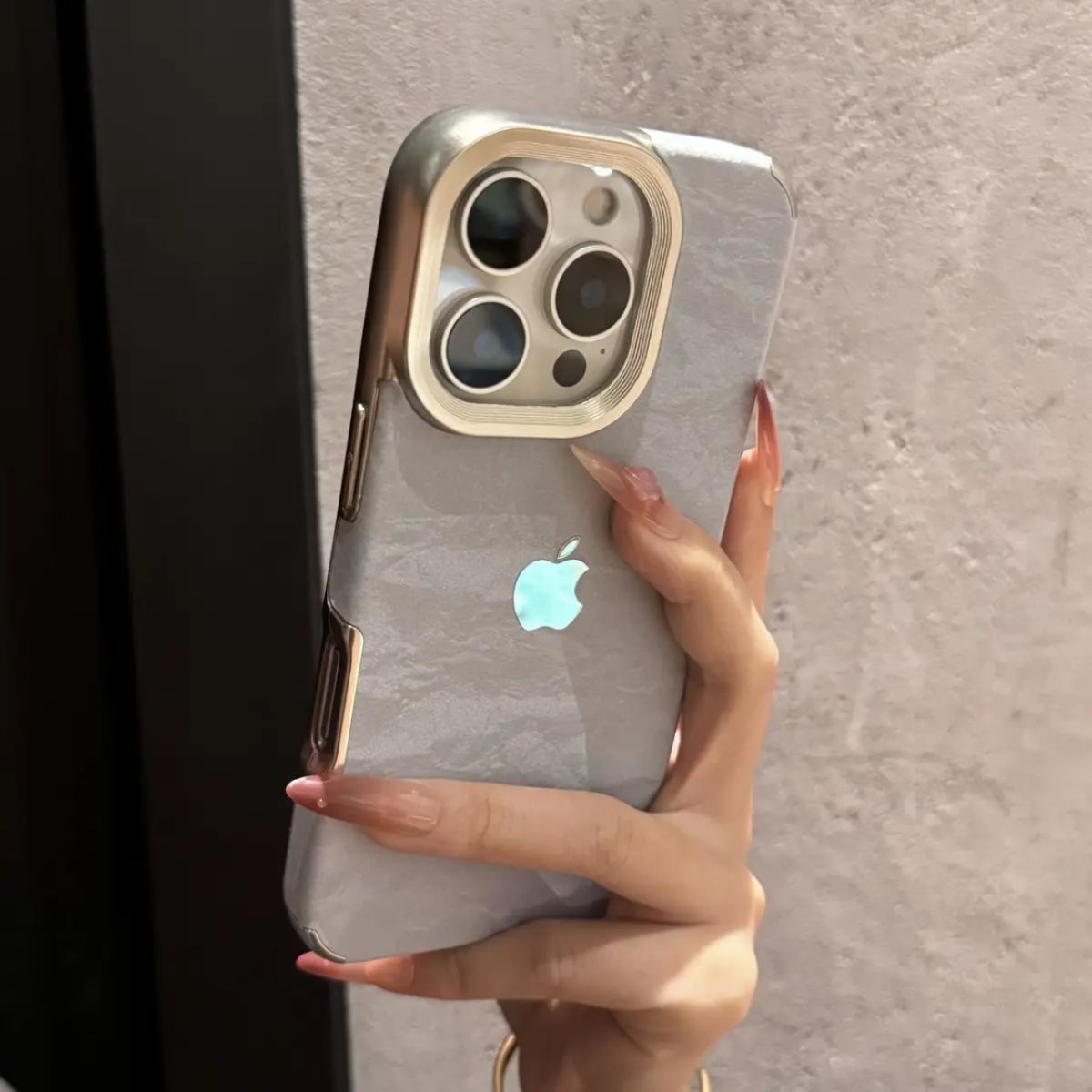 Electroplated Snow Velvet Phone Case – Soft & Stylish Protection