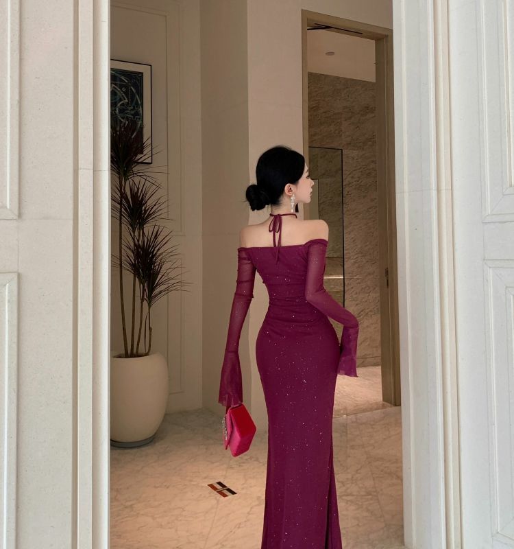 Elegant Bloom Waist-Cinching Floral Dress –Slim Fit