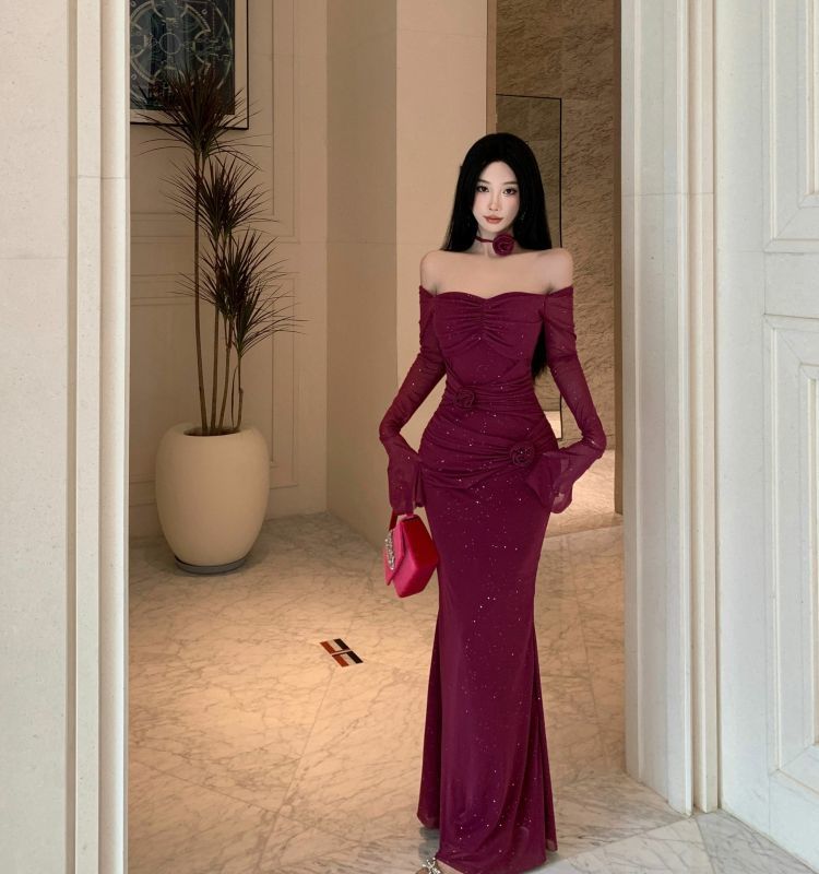 Elegant Bloom Waist-Cinching Floral Dress –Slim Fit