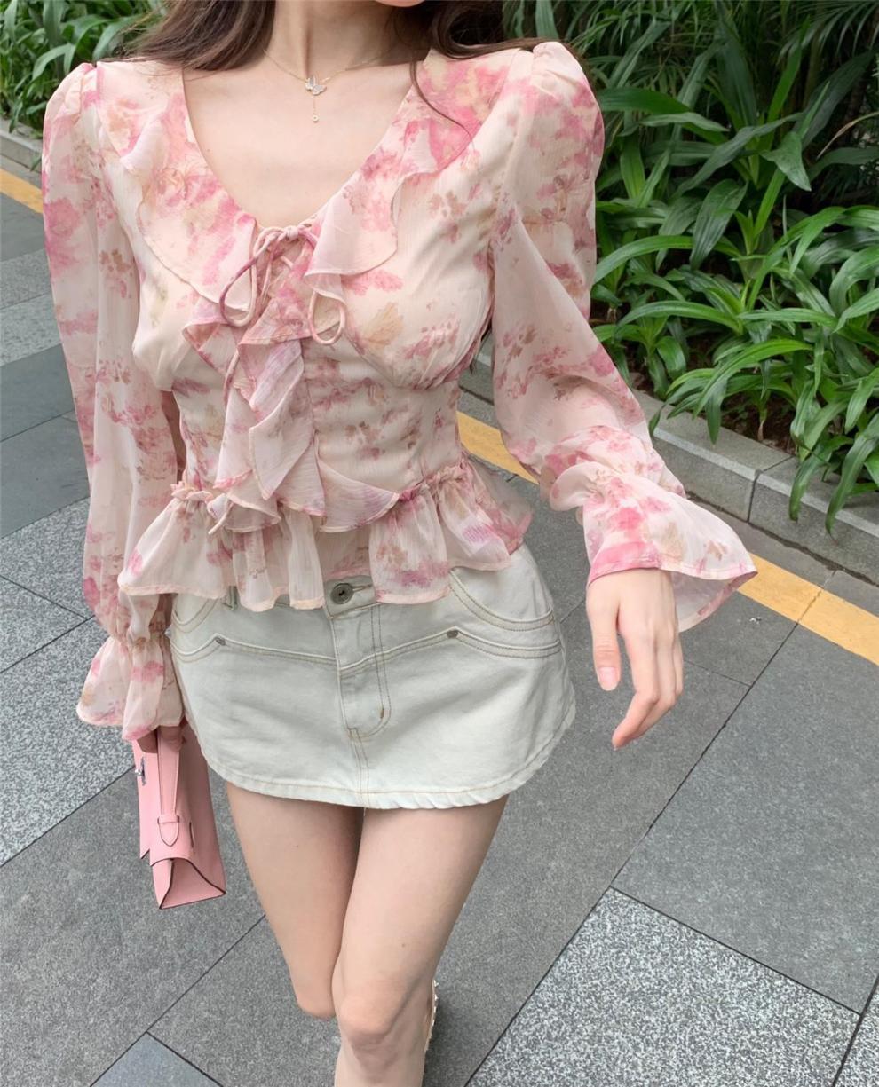 Elegant Floral Chiffon Strap Blouse – Lightweight and Feminine Niche Style