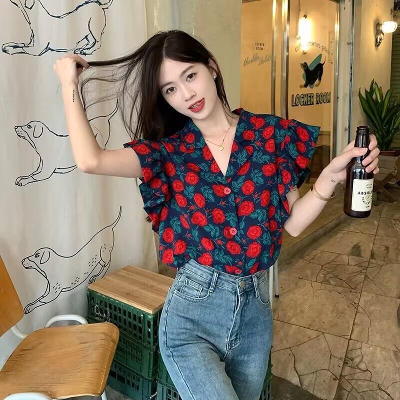 Retro Floral Ruffled Shirt for Women – Loose Fit Temperament Top with Small Flying Sleeves
