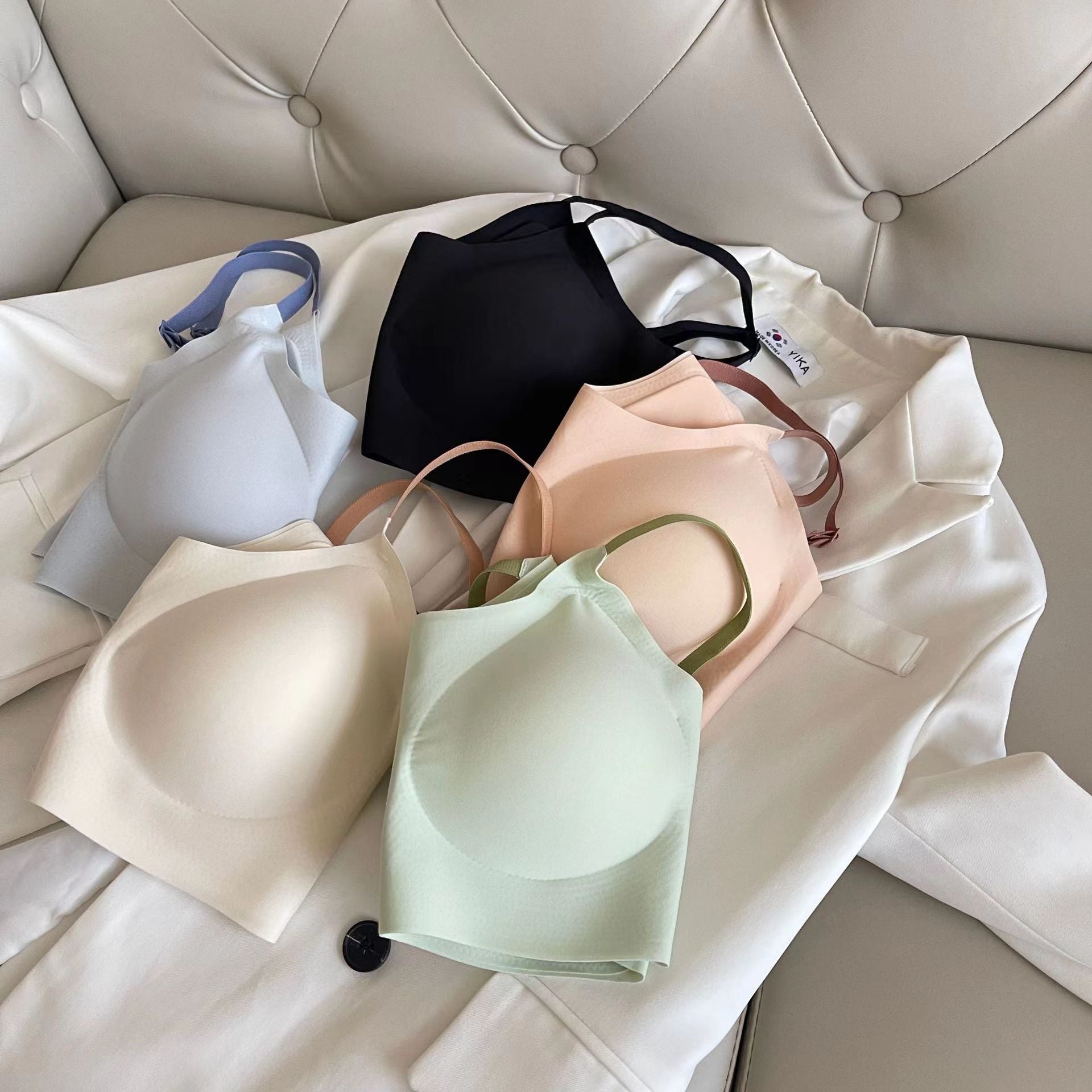 Seamless Contrast Color Latex Cotton Bra – Breathable, Fixed Cup, Side Lift