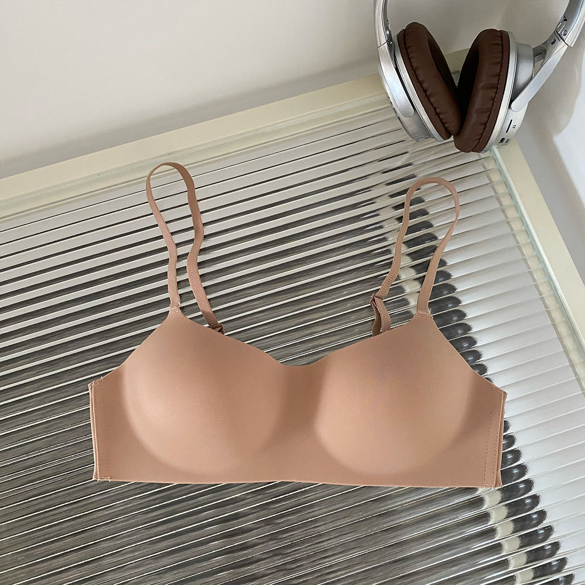 Seamless Wireless Bra for Women – Thin, Side-Support, No Steel Ring, Anti-Sag Small Cup Bra
