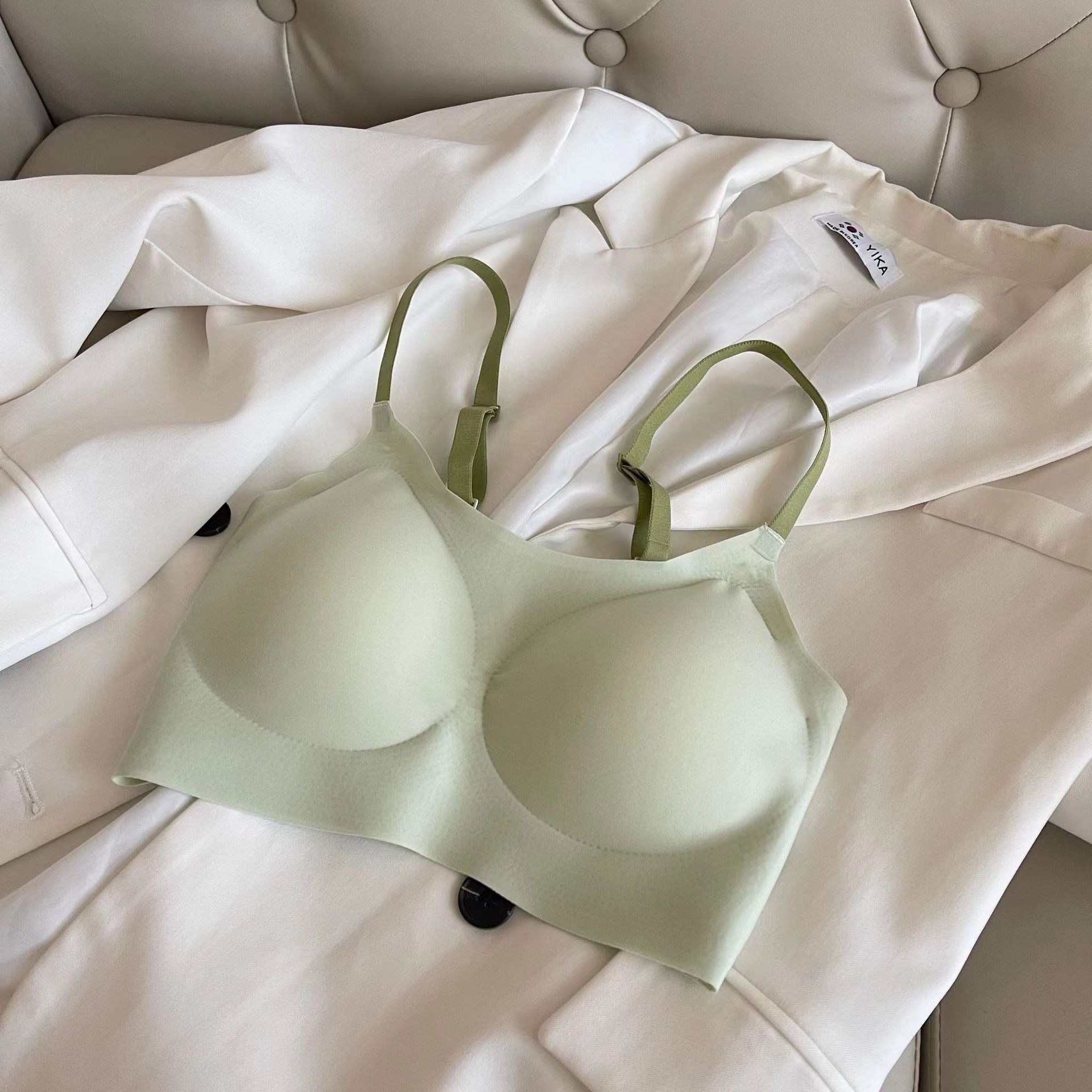 Seamless Contrast Color Latex Cotton Bra – Breathable, Fixed Cup, Side Lift