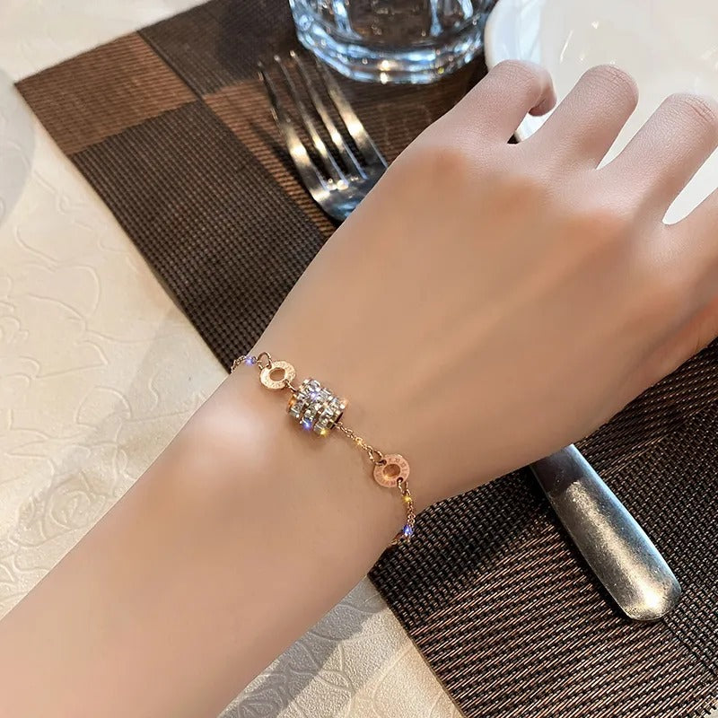 Women's Light Luxury Bracelet – Simple High-End Niche Fashion Design