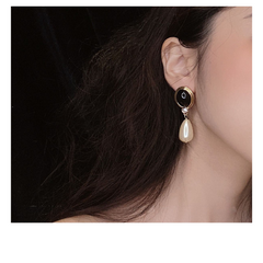 Zhong Chuxi-Inspired Luxury Black Marble Bead Mermaid Princess Hepburn Vintage Earrings.