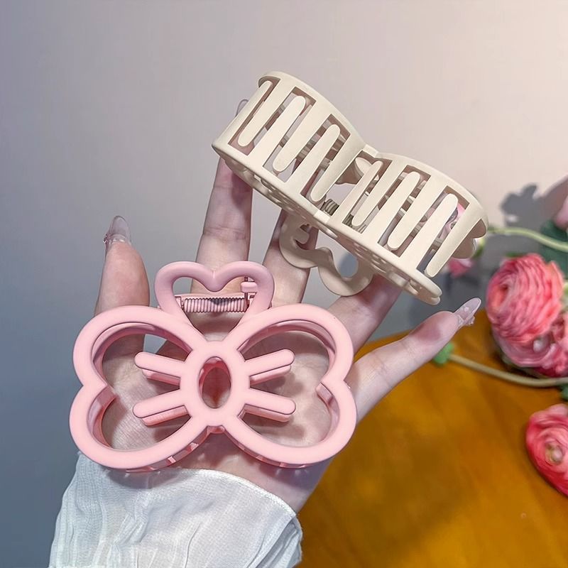 Simple Cute Bow Hairpin - Shark Clip for Hair Volume, Girl's Head Bun, Hair Accessory