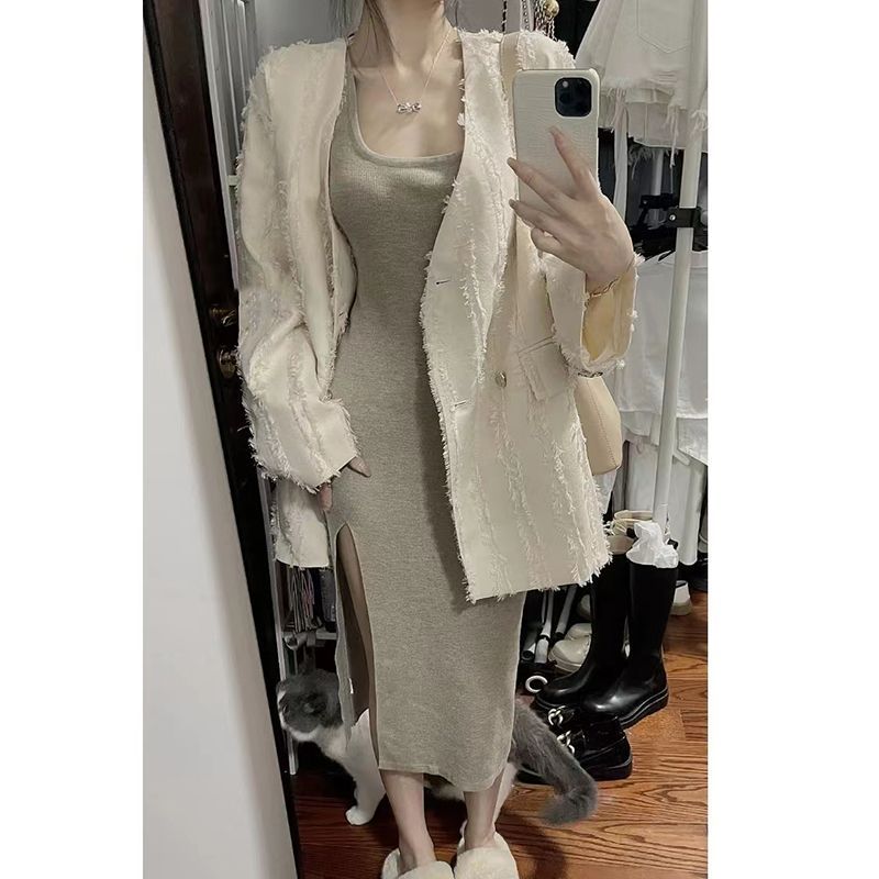 Feather Tassel Blazer with Heart Buttons – Elegant Jacket for Women