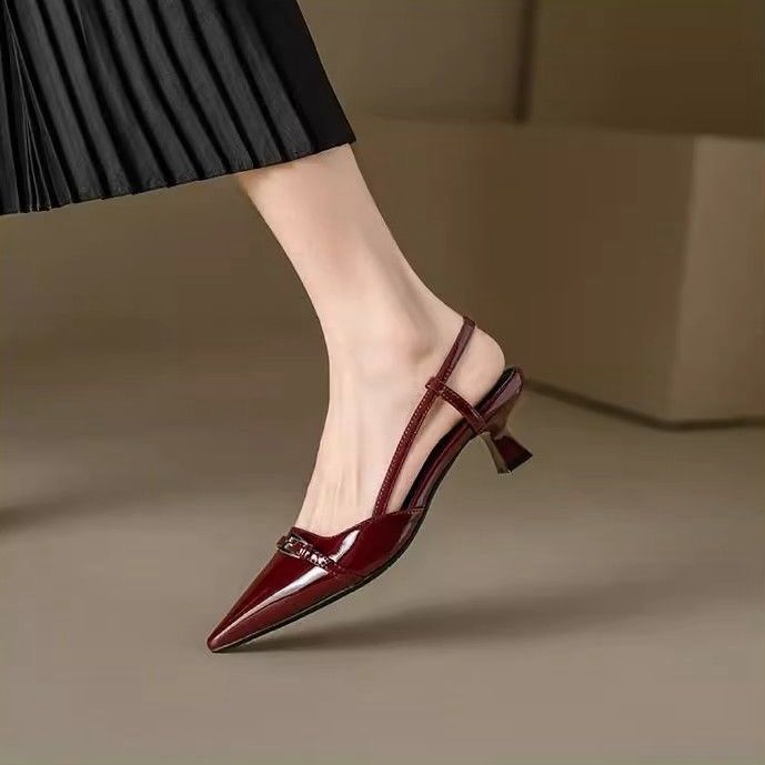 Wine Red Patent Leather Pointed Toe Mules – Vintage Mid-Heel Backless
