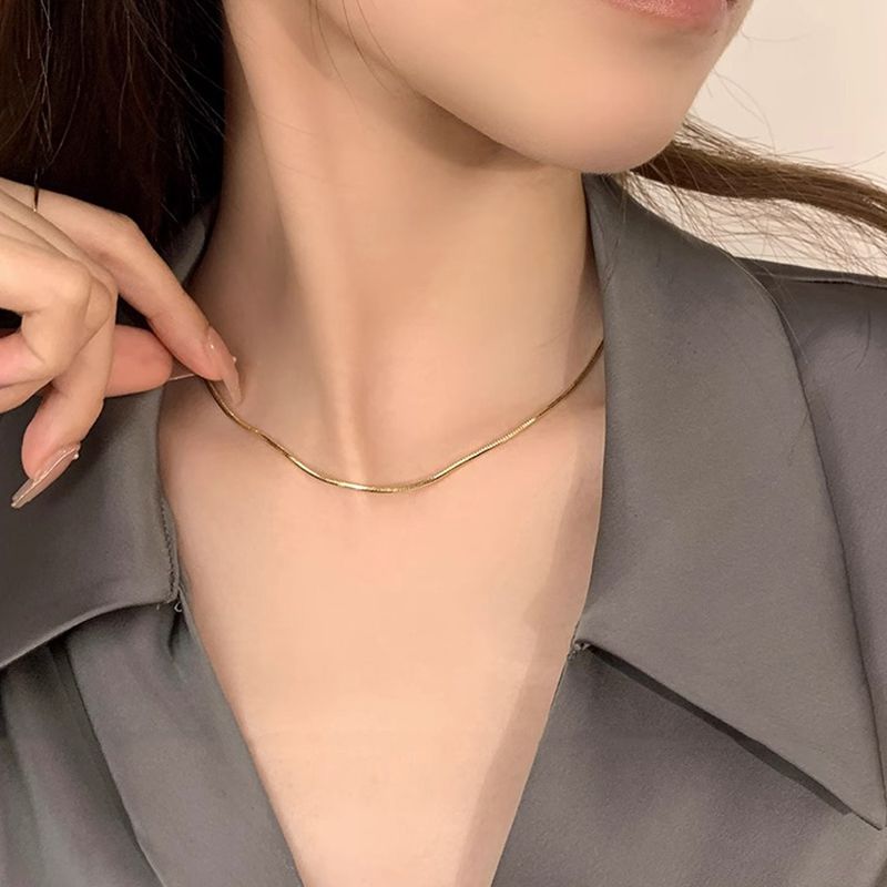 Amber Layered Gold Sweater Necklace for Women – Elegant Fall Winter Fashion Jewelry