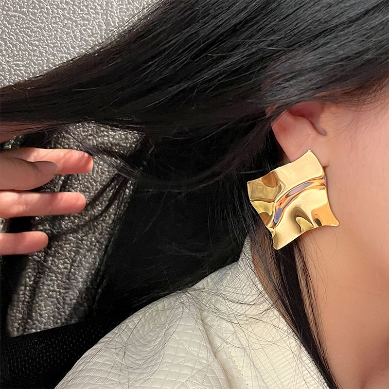 Real Gold-Plated Geometric Earrings for Women – Minimalist Chic Studs with Elegant Style