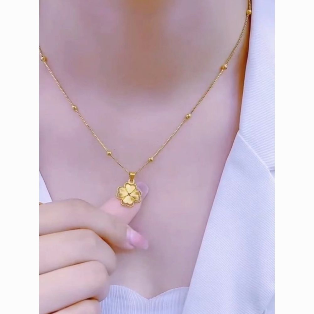 Gold Four-Leaf Clover Titanium Steel Necklace – Hypoallergenic, Fade-Resistant Clavicle Chain