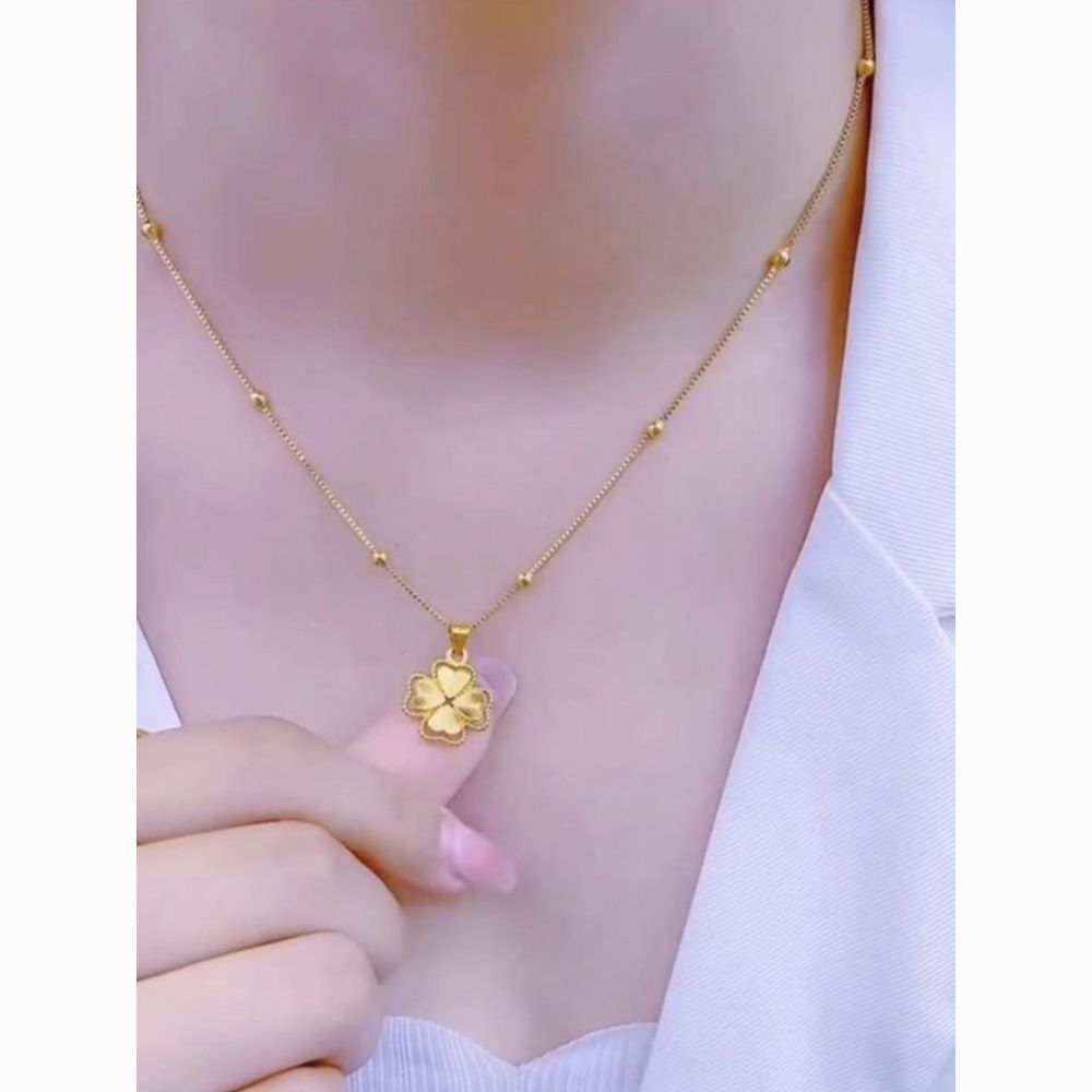 Gold Four-Leaf Clover Titanium Steel Necklace – Hypoallergenic, Fade-Resistant Clavicle Chain