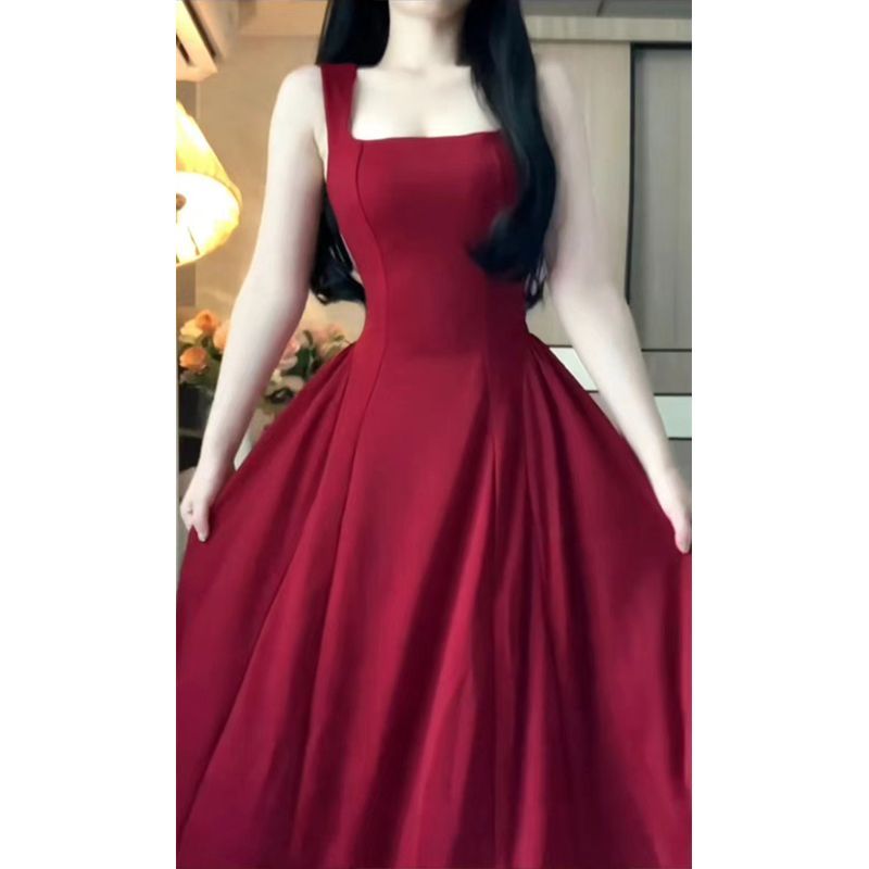 Elegant Red French-Style Hepburn Spaghetti Strap Dress – Slim Fit Long Dress with Square Neck