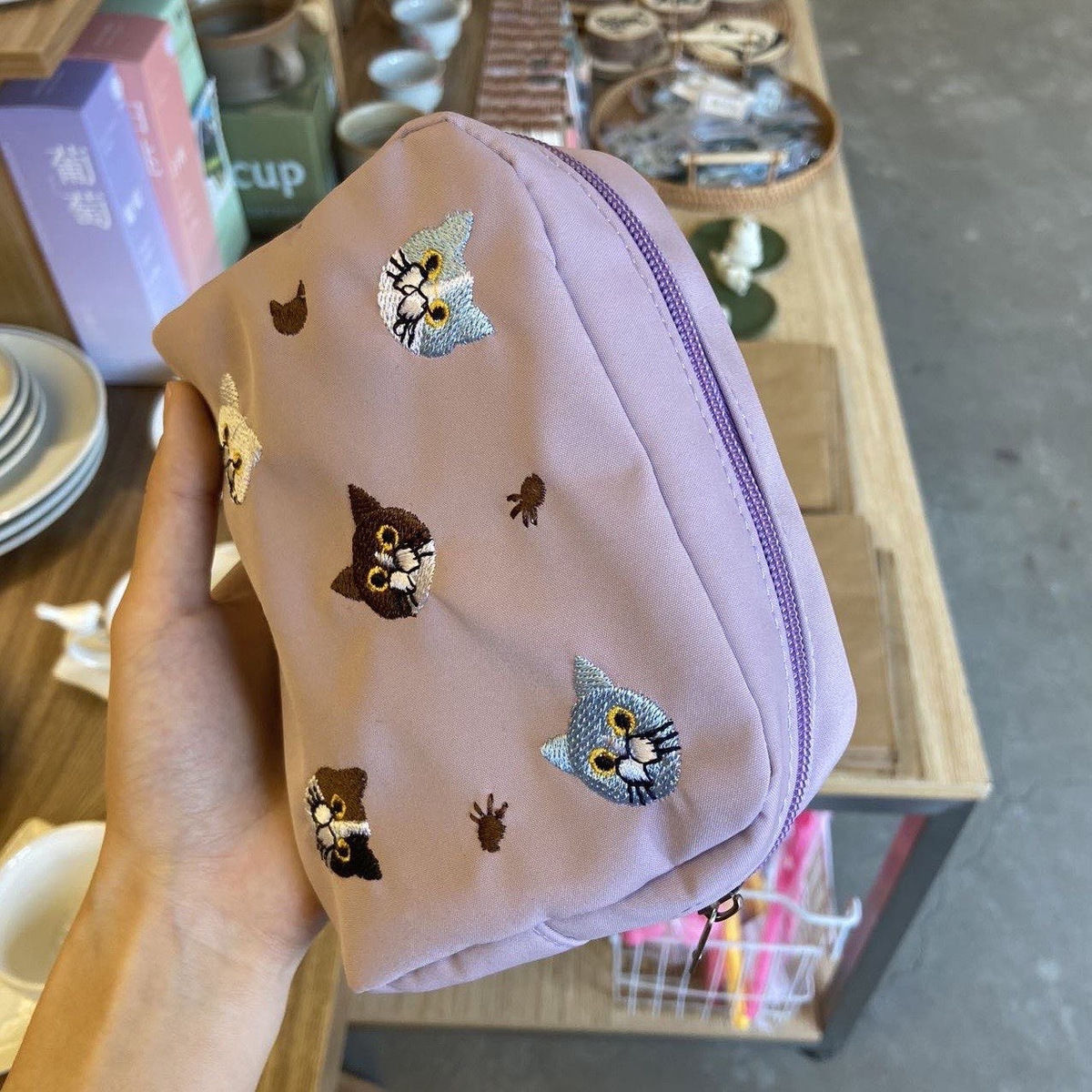 Cute Embroidered Cat Makeup Bag – Travel Pouch for Cosmetics, Period Essentials & Lipstick Storage